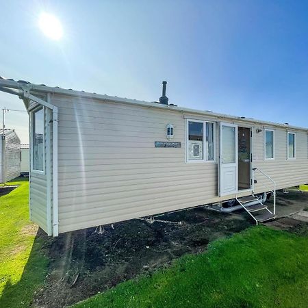 Lovely Caravan With Wifi At Broadland Sands In Suffolk Ref 20035Bs Hotell Hopton on Sea Eksteriør bilde