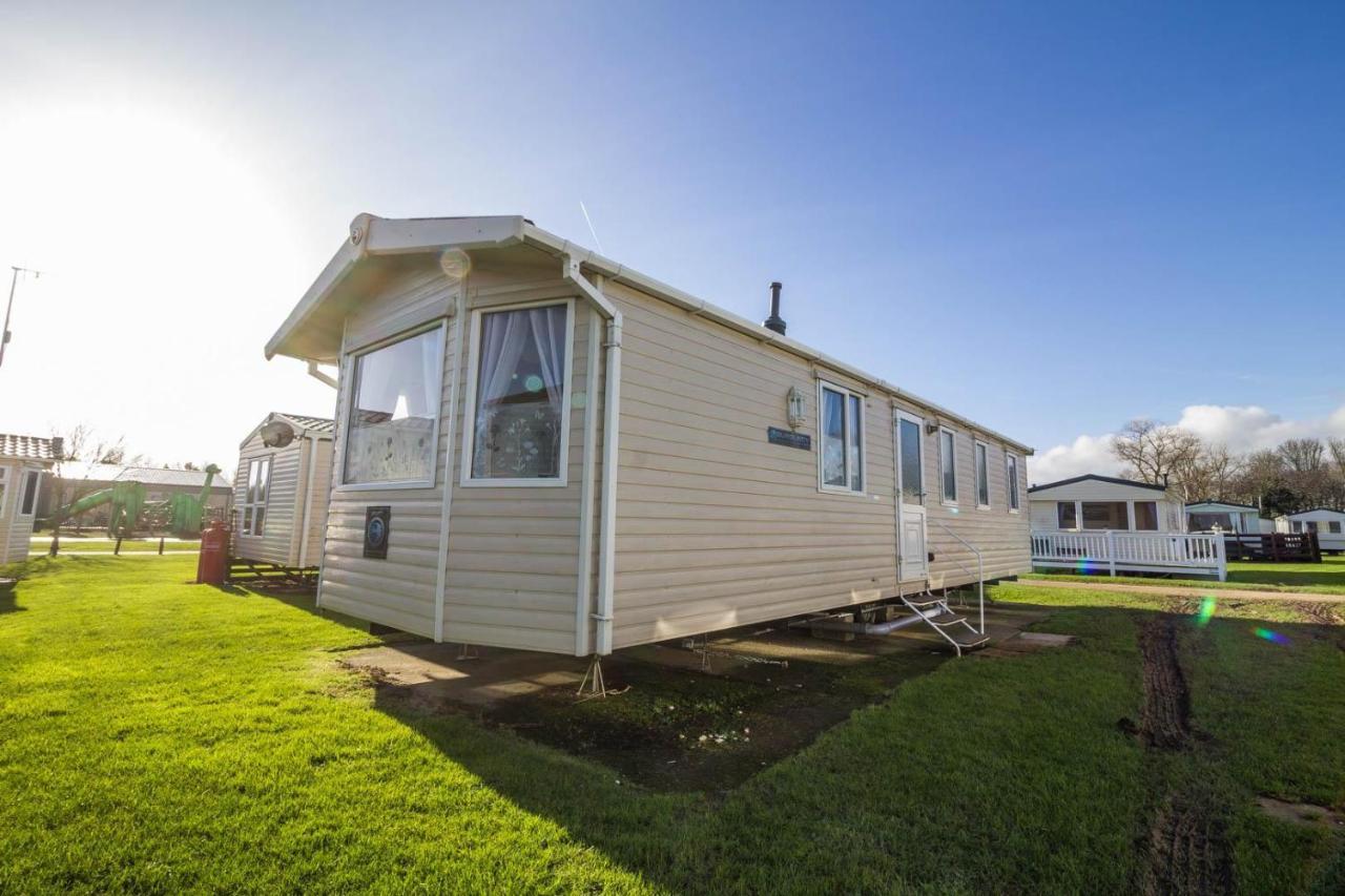Lovely Caravan With Wifi At Broadland Sands In Suffolk Ref 20035Bs Hotell Hopton on Sea Eksteriør bilde